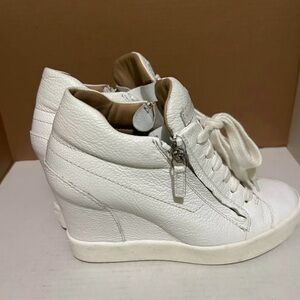 Giuseppe Zanotti White Ankle Wedge Booties size 38.5